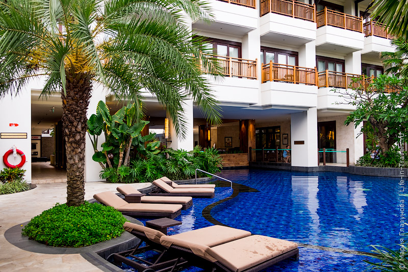 Holiday Inn Resort Bali Benoa – номера с выходом в лагуну-бассейн, Нуса Дуа, Бали Holiday Inn Resort Bali Benoa – номера с выходом в лагуну-бассейн, Нуса Дуа, Бали
