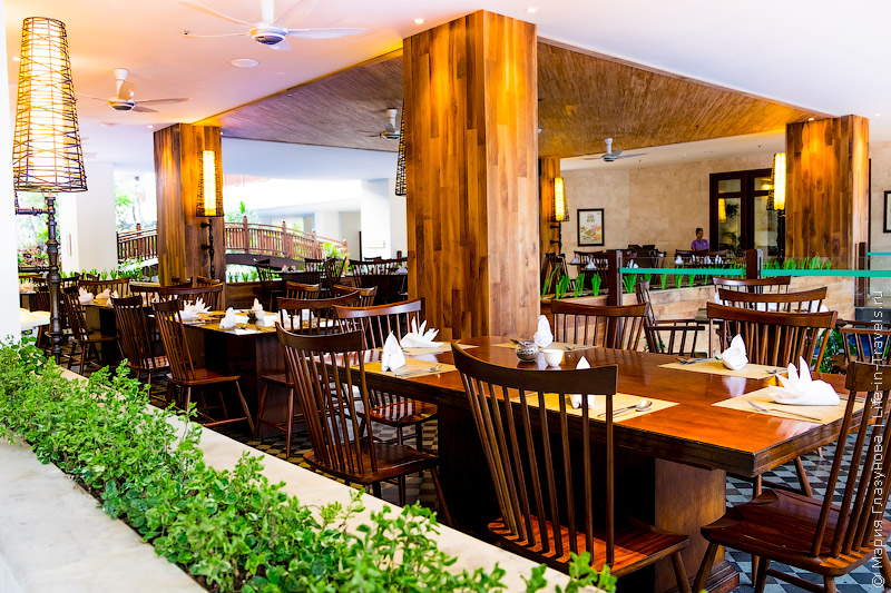 Holiday Inn Resort Bali Benoa – номера с выходом в лагуну-бассейн, Нуса Дуа, Бали Holiday Inn Resort Bali Benoa – номера с выходом в лагуну-бассейн, Нуса Дуа, Бали