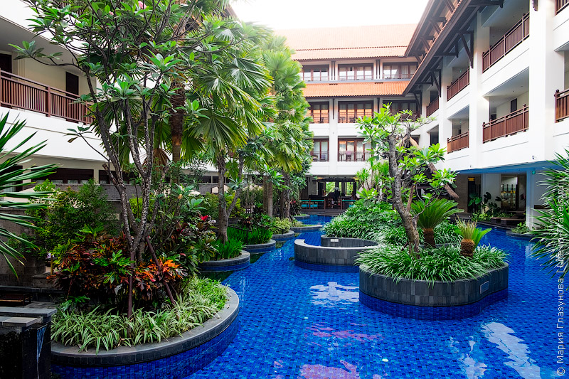 Holiday Inn Resort Bali Benoa – номера с выходом в лагуну-бассейн, Нуса Дуа, Бали Holiday Inn Resort Bali Benoa – номера с выходом в лагуну-бассейн, Нуса Дуа, Бали