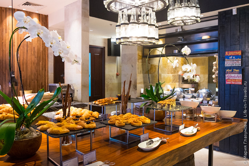 Holiday Inn Resort Bali Benoa – номера с выходом в лагуну-бассейн, Нуса Дуа, Бали Holiday Inn Resort Bali Benoa – номера с выходом в лагуну-бассейн, Нуса Дуа, Бали