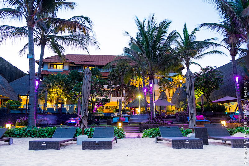 Holiday Inn Resort Bali Benoa – номера с выходом в лагуну-бассейн, Нуса Дуа, Бали Holiday Inn Resort Bali Benoa – номера с выходом в лагуну-бассейн, Нуса Дуа, Бали