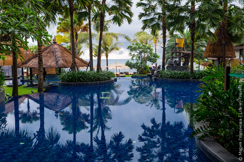 Holiday Inn Resort Bali Benoa – номера с выходом в лагуну-бассейн, Нуса Дуа, Бали Holiday Inn Resort Bali Benoa – номера с выходом в лагуну-бассейн, Нуса Дуа, Бали