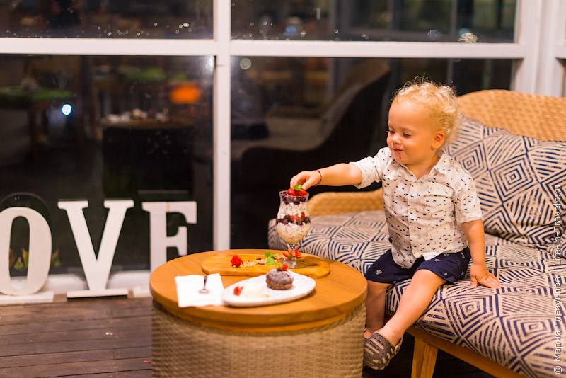 Aston Canggu Beach Resort – новый современный отель на пляже Бату Болонг в Чангу