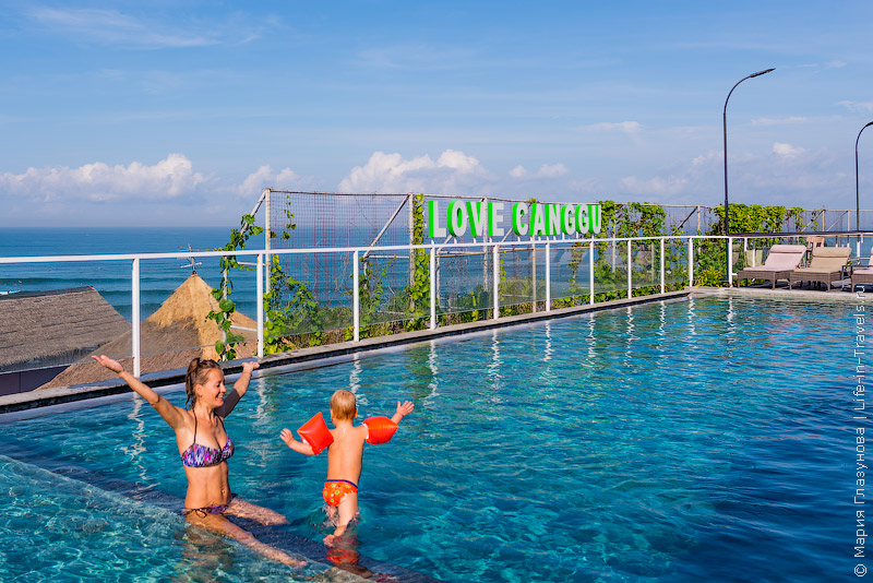 Aston Canggu Beach Resort – новый современный отель на пляже Бату Болонг в Чангу