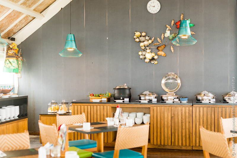 Aston Canggu Beach Resort – новый современный отель на пляже Бату Болонг в Чангу